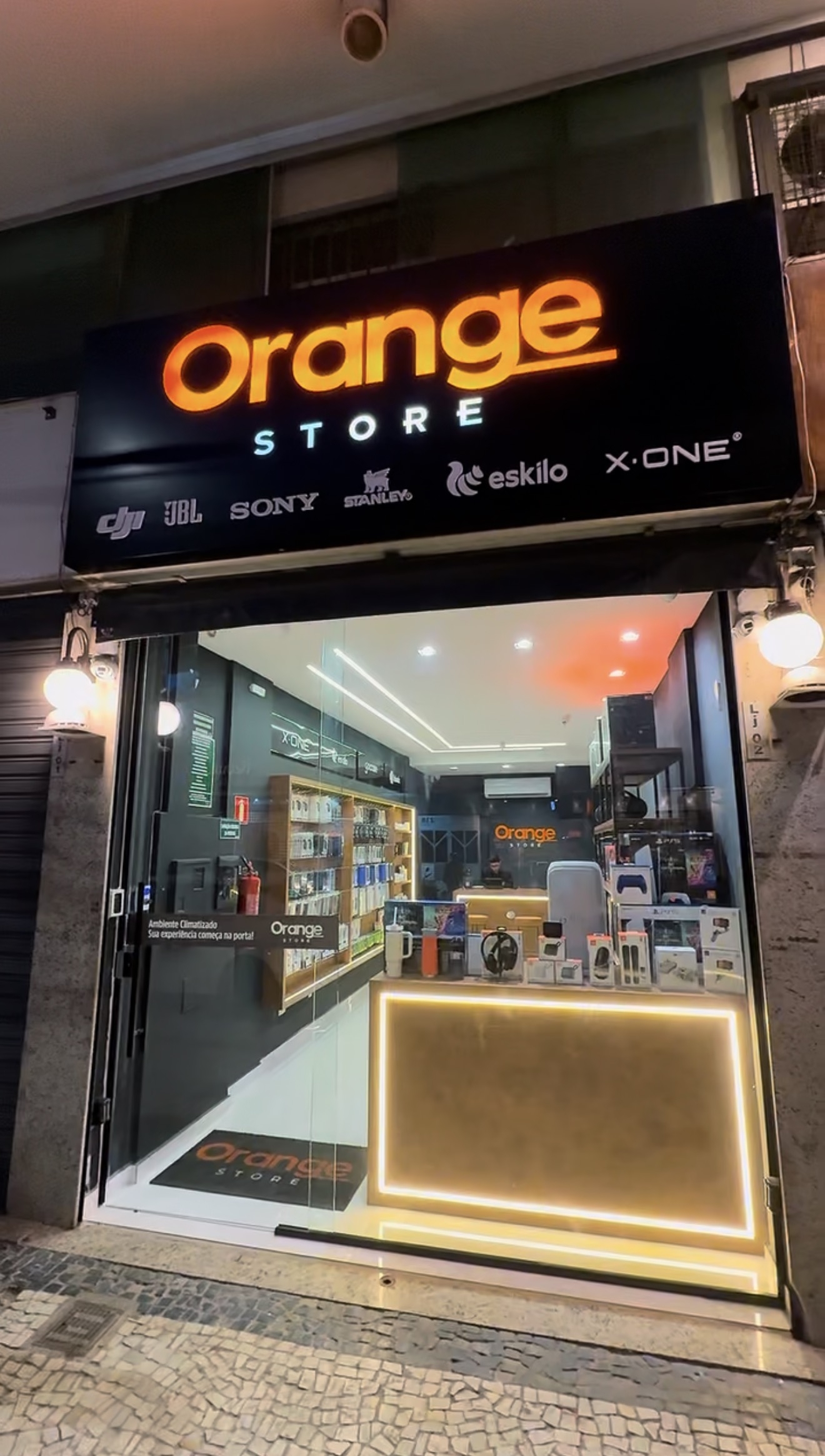 Fachada Orange Store